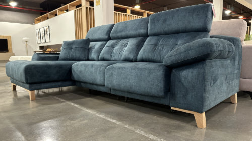 Sofá roombalover con patas elevadas