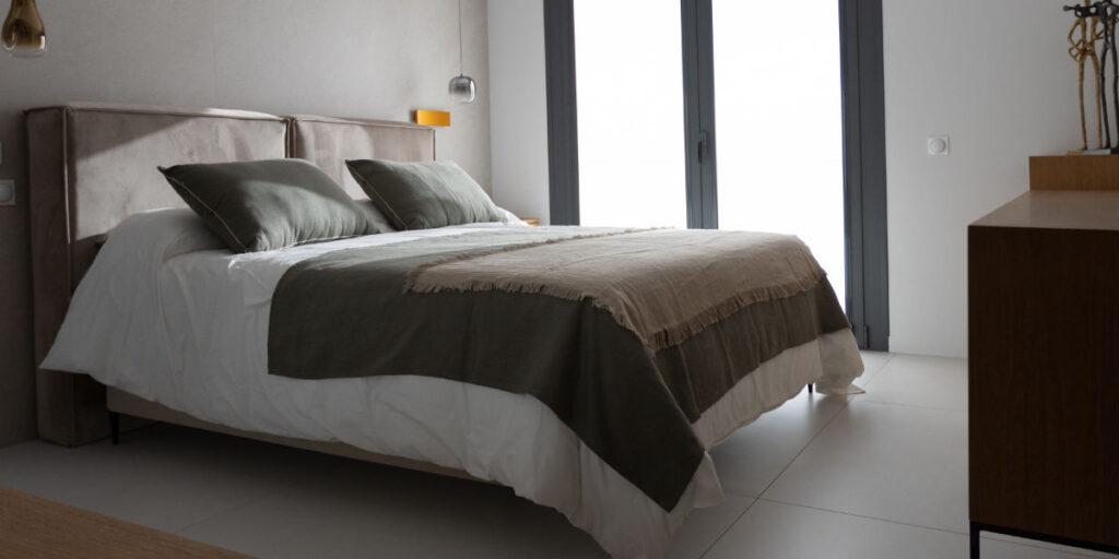 Almería Minimal: Microcemento y Diseño a Medida en Almerimar