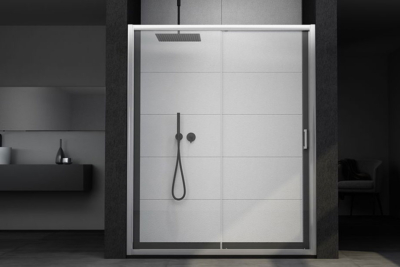 Mampara de una puerta corredera más un fijo de vidrio. Mampara de baño