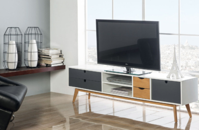 Mueble de TV con distintos espacios de guardado con el que crear una zona de relax donde disfrutar de buenos momentos. Acabado en
colores gris antracita, blanco y cera. 180 x 37 x 50 cm. Mueble Auxiliar 20 Mueble TV